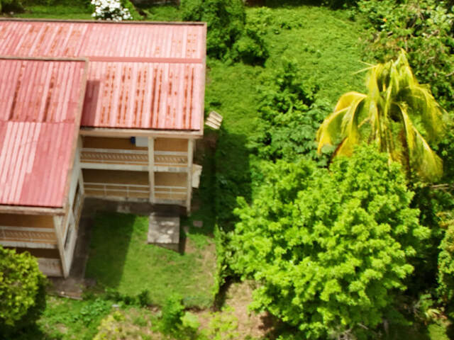 VILLA 4 PIÈCES - 3 CHAMBRES - TERRAIN 2000M² - LE LAMENTIN — photo du bien