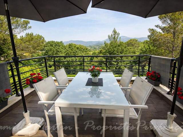 Saint-Raphaël - Valescure - Villa provençale avec piscine, vue Estérel et appartement indépendant — photo du bien