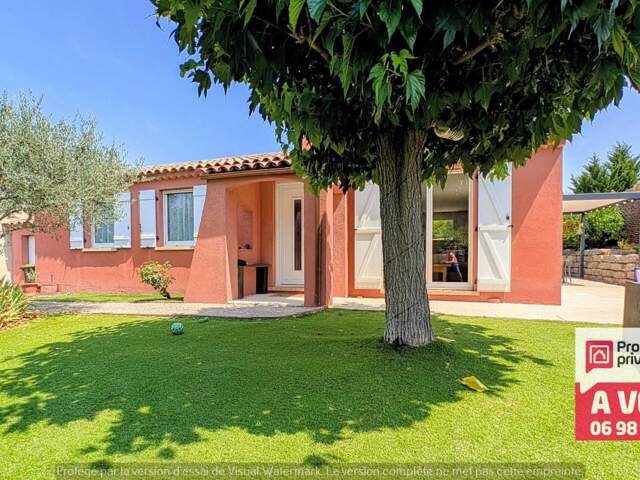 RARE VILLA DE PLAIN-PIED avec piscine et garage à 15 mn de Mandelieu ! — photo du bien