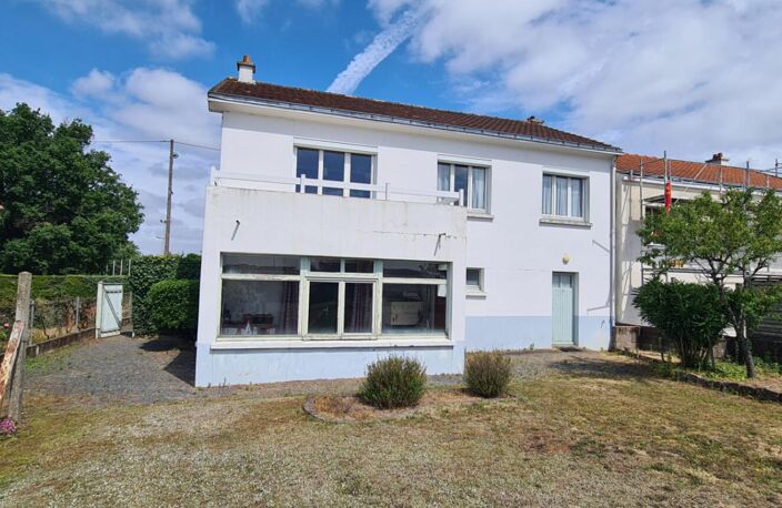 Terrain + Maison Gorges 4 P . 3 Chs . 84.1 M² . T 719 M² . Balcon . Garage . Sous sol — photo 2
