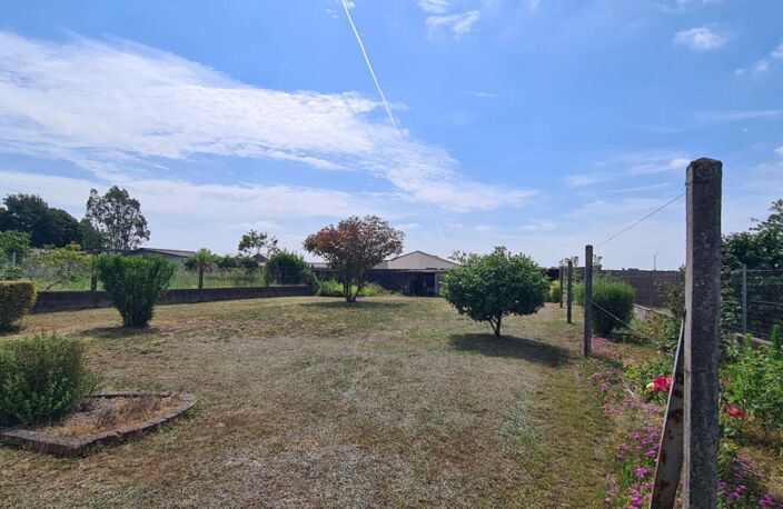 Terrain + Maison Gorges 4 P . 3 Chs . 84.1 M² . T 719 M² . Balcon . Garage . Sous sol — photo 4