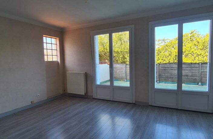 Maison Gorges Centre 8 P . 4 Chs . 174.34 M² . T 575 M² . Garage . Cave . Balcon — photo 5