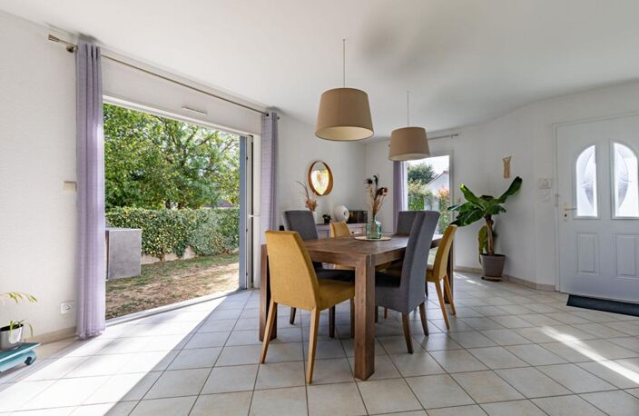 Maison Gorges 6 P . 4 Chs . Bureau . 126.3 M² . Double garages . T 932 M² . Terrasse . Abri jardin — photo 4