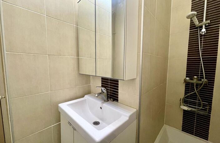 Appartement 53 m²  avec balcon - Le Port-Mayol - Toulon (83000) — photo 5