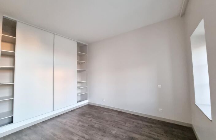 Location appartement 3 pièces 120 m² à Tours (37000) — photo 4