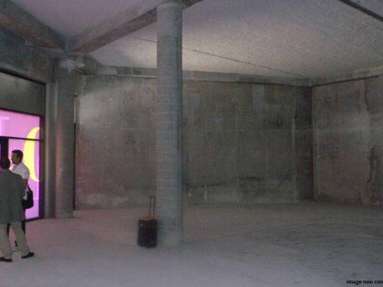 Local commercial de 127m² à 521m² !!! — photo 1