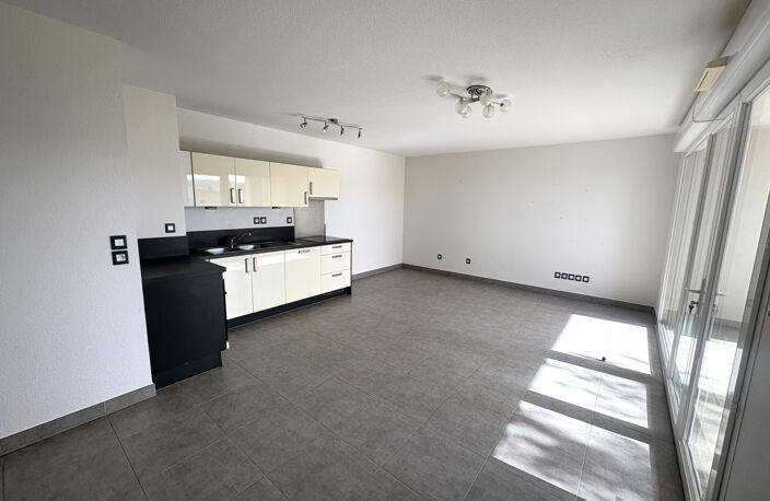 Dépt Hérault (34) A vendre sur Castries Appartement T3 avec — photo 2
