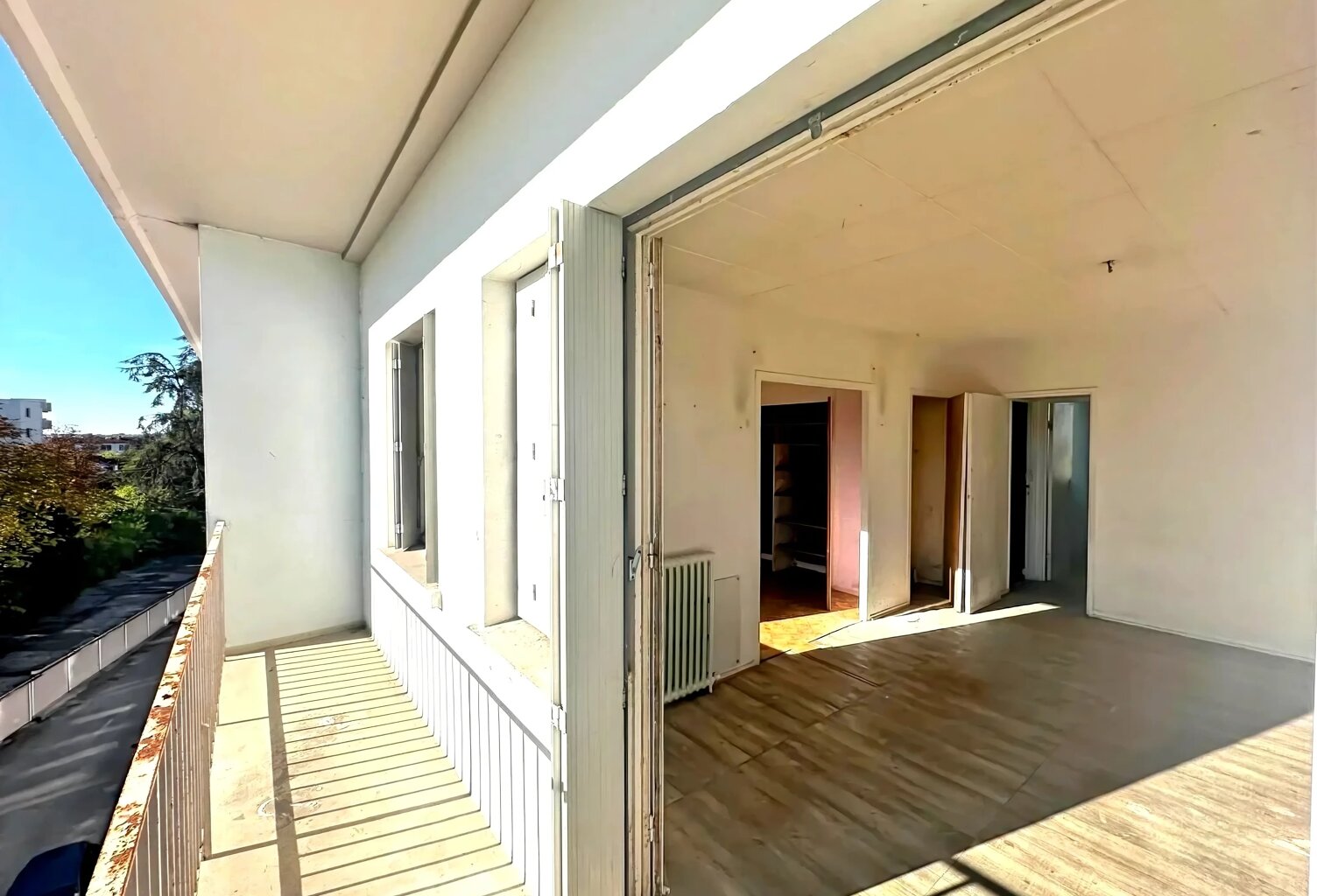 CAUDÉRAN – T4 AU 4E ET DERNIER ÉTAGE – BALCON – FORT POTENTIEL — photo 1