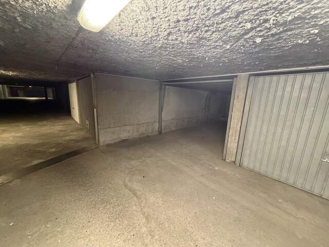 Garage 11 m² à Grenoble — photo du bien