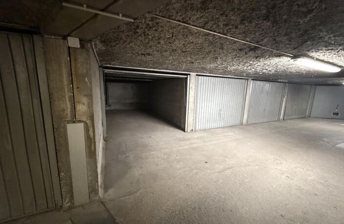 Vente garage  11 m² Grenoble (38000) — photo 4