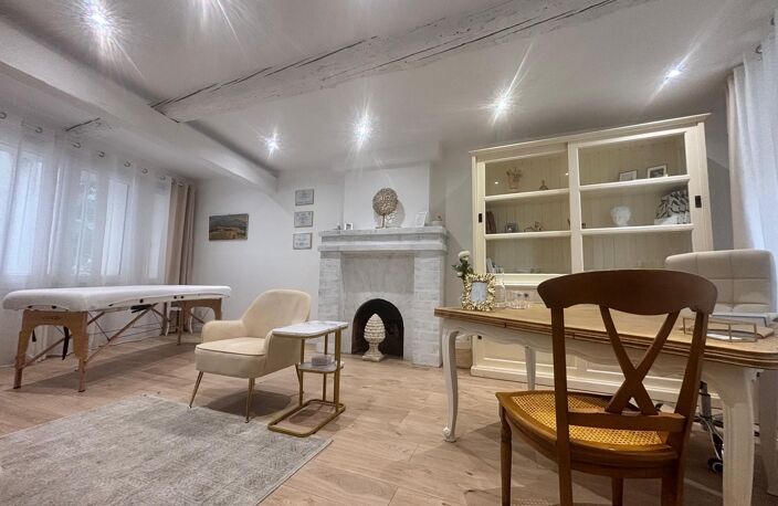 Vente maison 3 pièces 72 m² Hyères (83400) — photo 2