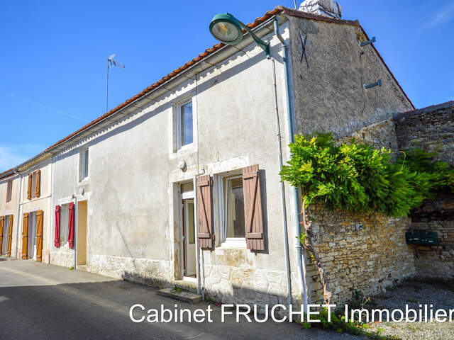 Axe CHANTONNAY - SAINT-FULGENT - Maison de bourg, idéal prem — photo du bien