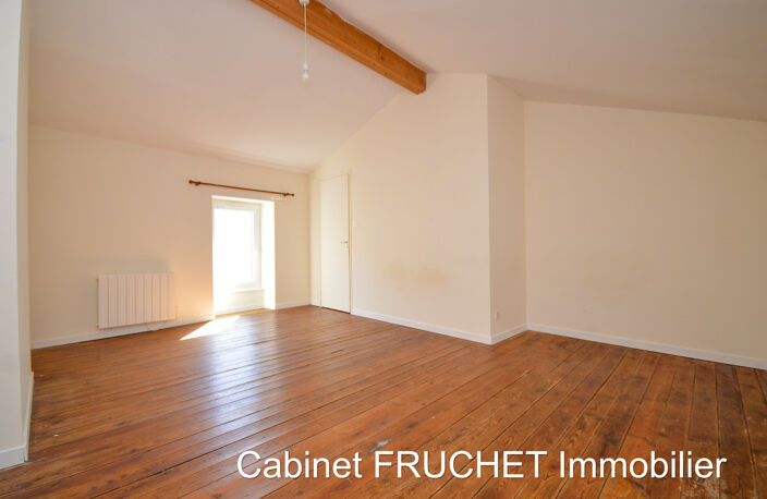 Axe CHANTONNAY - SAINT-FULGENT - Maison de bourg, idéal prem — photo 5