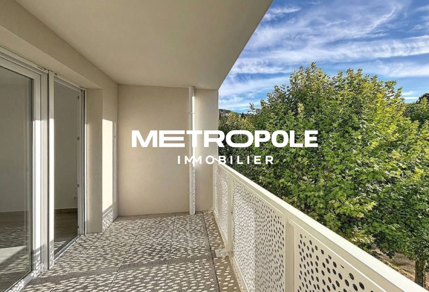 Tarare - Appartement T3 récent avec balcon et garage — photo 1