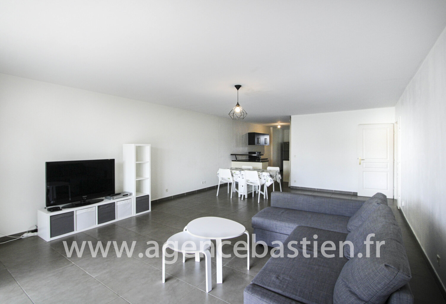 Superbe T3 meublé de 91 m2 - Ferney Voltaire — photo 1