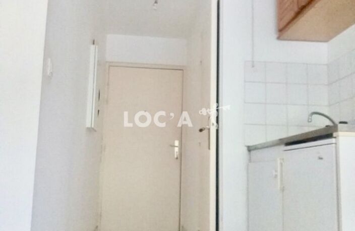 Location appartement 1 pièce 20 m² à Lyon 9 (69009) — photo 2