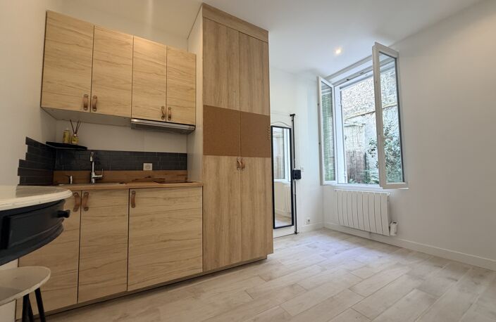 STUDIO ideal invesstisseurs ou pied à terre - rue Benard — photo 2