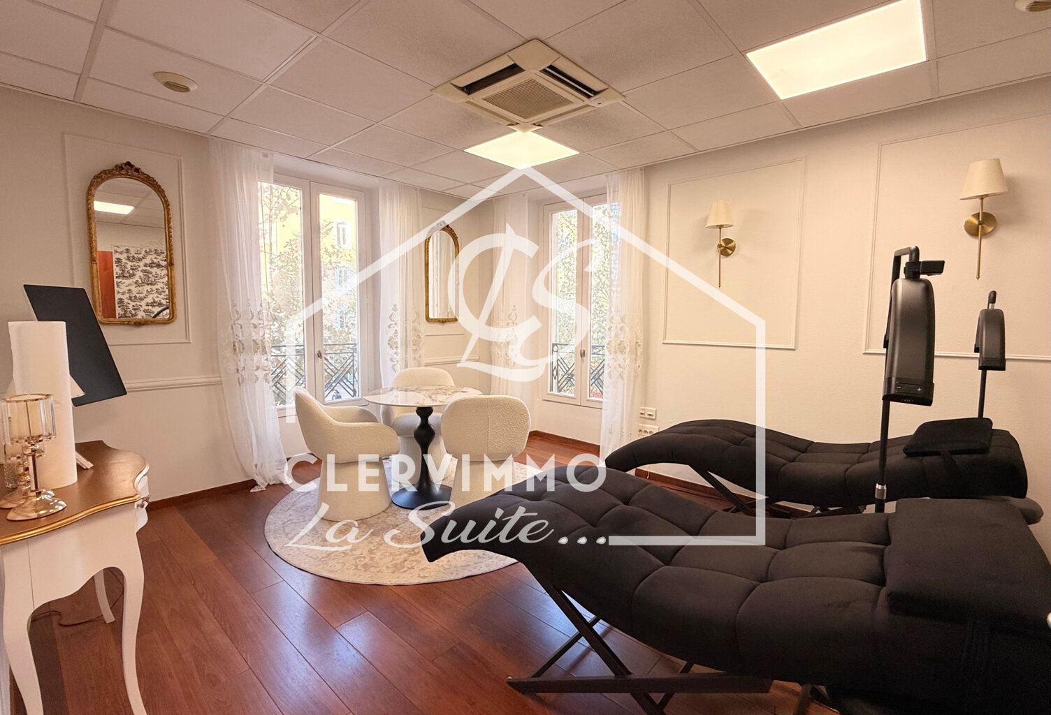 BUREAUX 59 M2 VIEUX PORT/JEAN BALLARD — photo 1