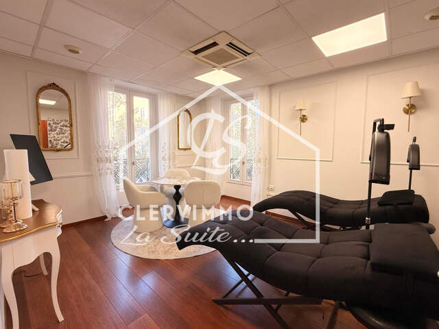 BUREAUX 59 M2 VIEUX PORT/JEAN BALLARD — photo du bien