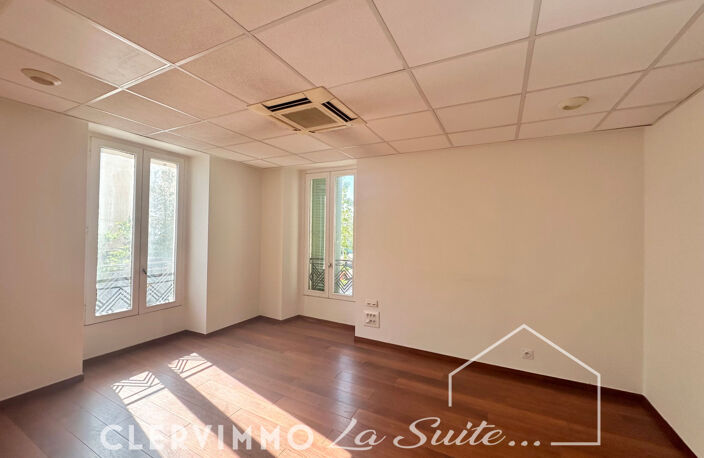 BUREAUX 59 M2 VIEUX PORT/JEAN BALLARD — photo 5