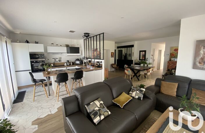 Vente Maison/villa 5 pièces — photo 4