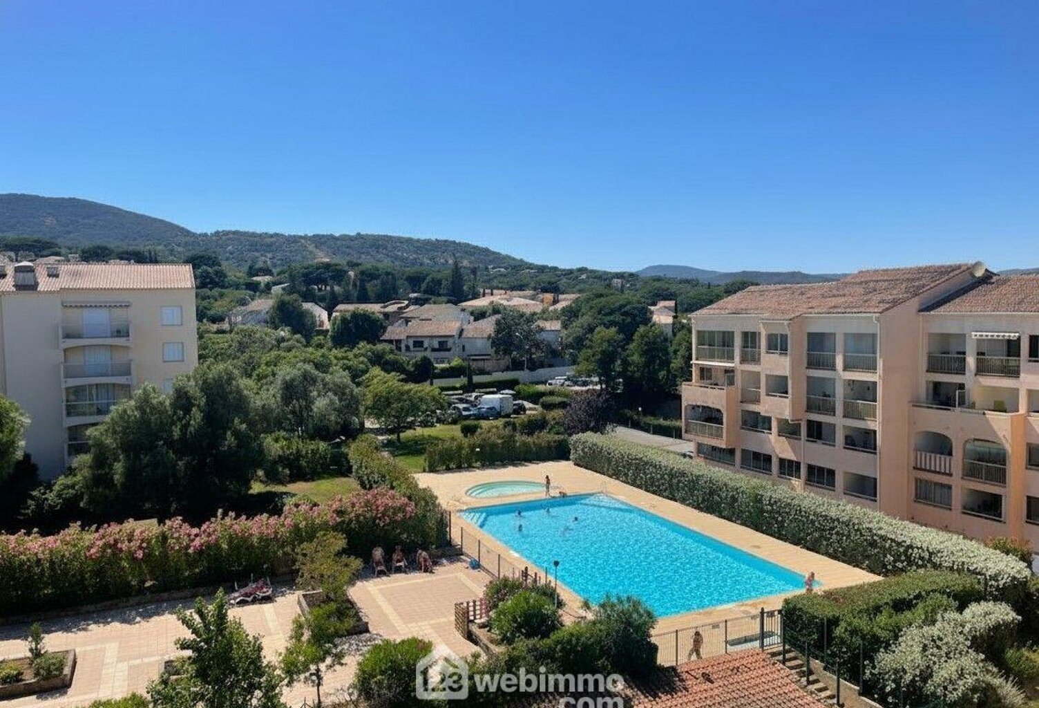 Appartement - 30m² - Sainte-Maxime — photo 1