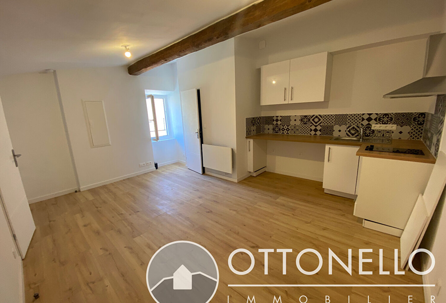 Appartement Roquebrune Sur Argens 2 pièces rénové — photo 1