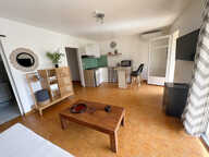 - SANARY SUR MER - GRAND STUDIO CLES EN MAIN - TOUT A PIED — photo 4
