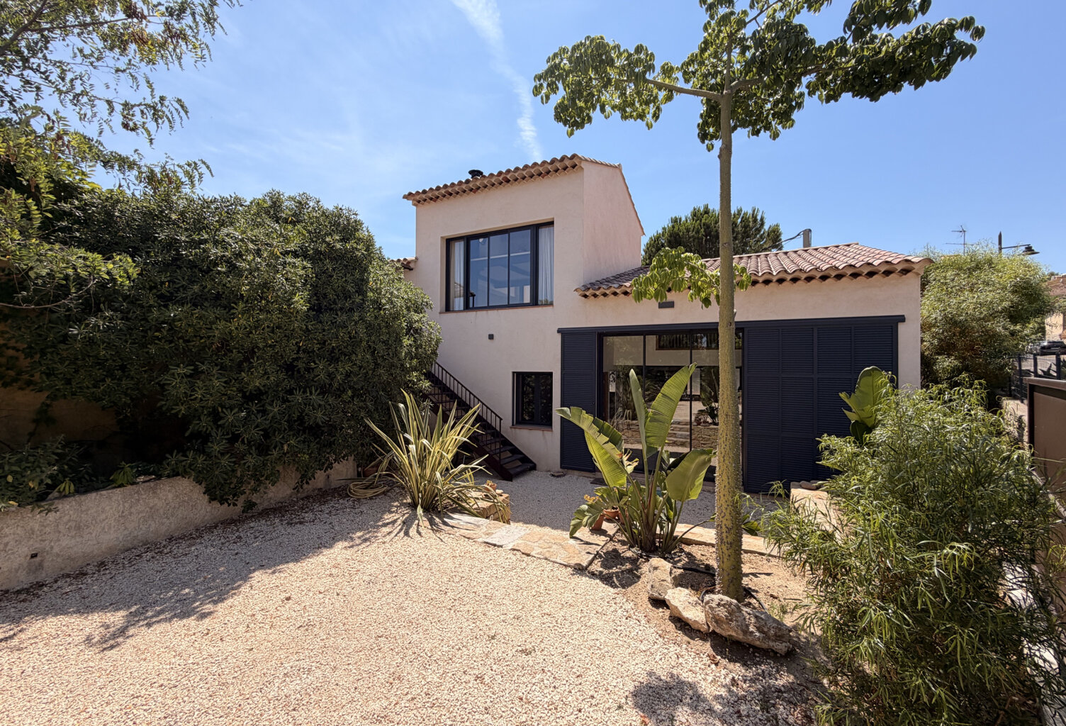 LA CADIERE D'AZUR - MAISON D'ARCHITECTE - RARE A LA VENTE — photo 1