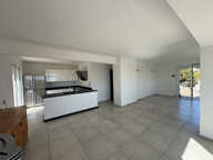 - OLLIOULES - MAISON VUE DEGAGEE + PISCINE — photo 4