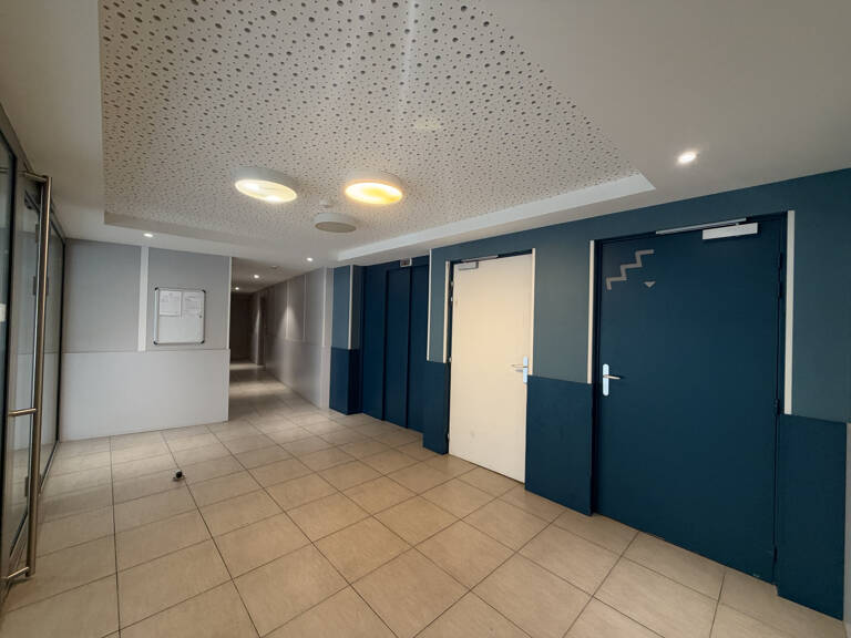 Lormont - Agréable T2 avec Balcon et Parking — photo 1