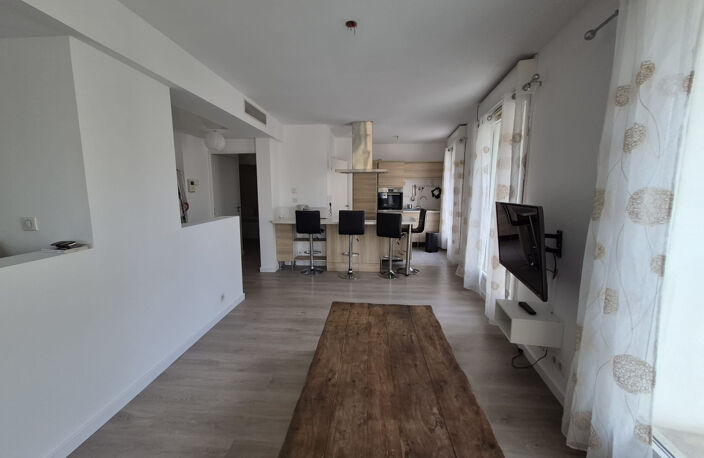 T3 MEUBLÉ 54 M2 AVEC TERRASSE DE 20 M2   EUROMÉDITERRANÉE — photo 5
