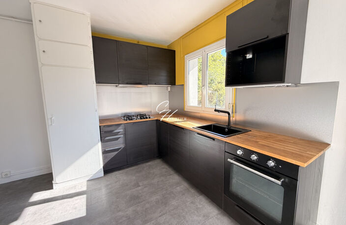 GRENOBLE - APPARTEMENT T2 - SPACIEUX — photo 4