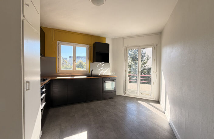 GRENOBLE - APPARTEMENT T2 - SPACIEUX — photo 5