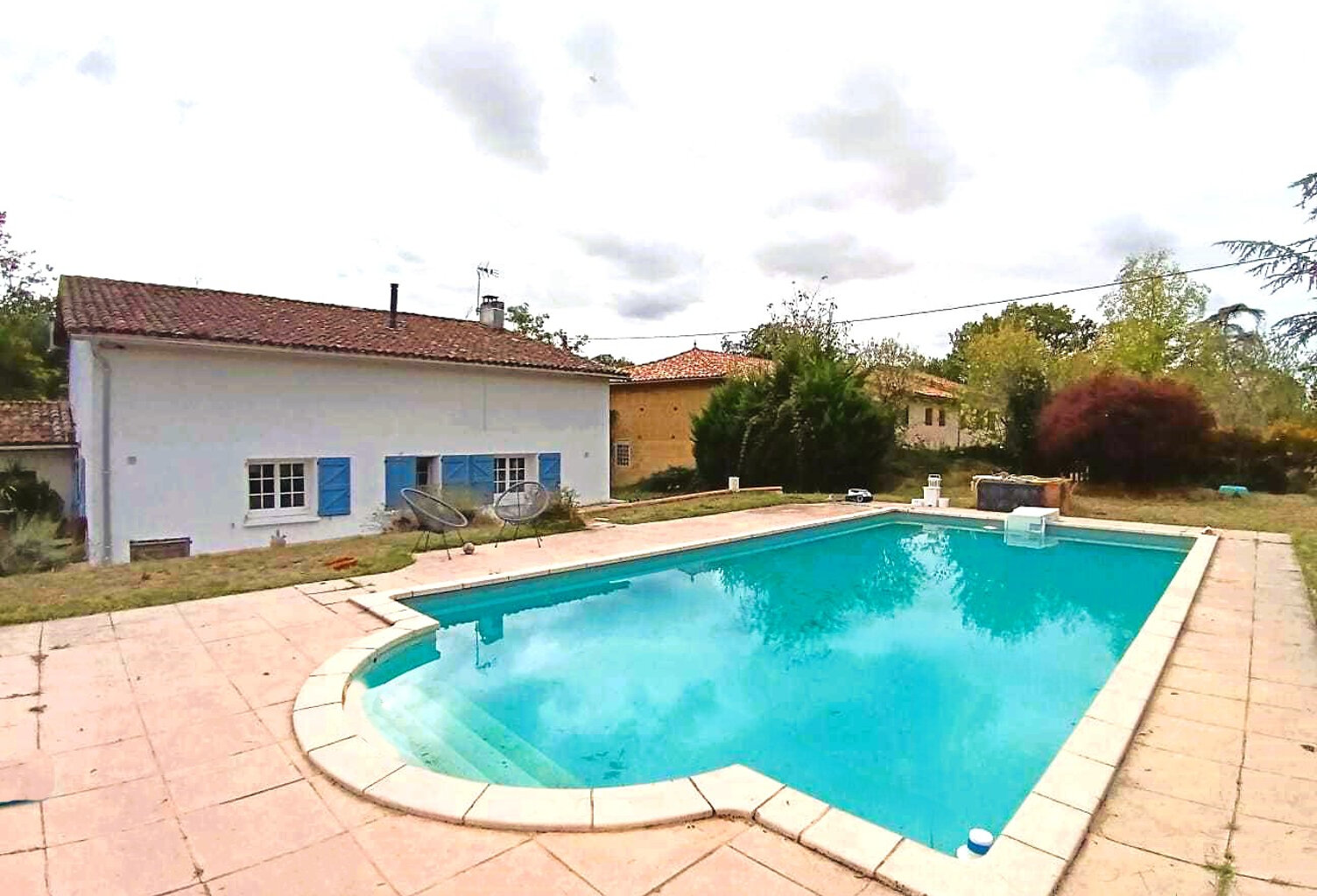 Giroussens Corps de de ferme rénové 197m² sur Terrain de 3000 m² avec piscine — photo 1