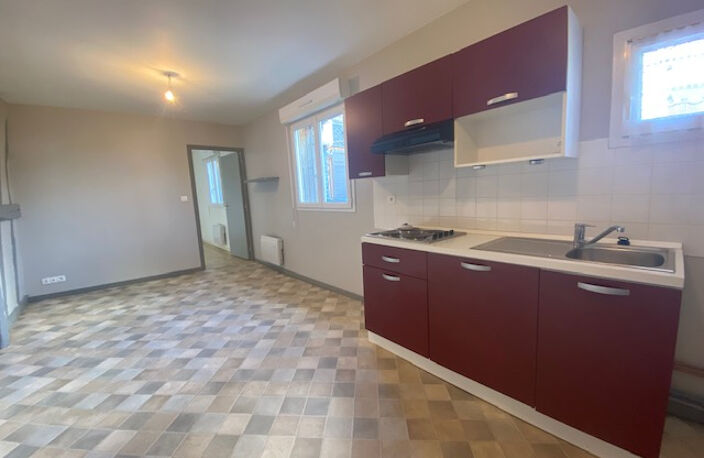 APPARTEMENT F2  CENTRE — photo 2