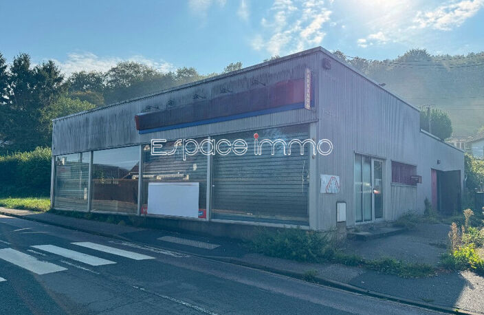 LOCAL COMMERCIAL - SHOWROOM - ATELIER - MALAUNAY - 211,74 m² — photo 2