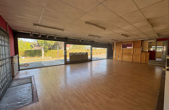 LOCAL COMMERCIAL - SHOWROOM - ATELIER - MALAUNAY - 211,74 m² — photo 4