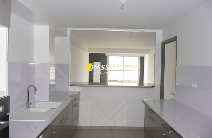 Appartement Rodez 3 pièce(s) 84.76 m² - 2 garages — photo 2