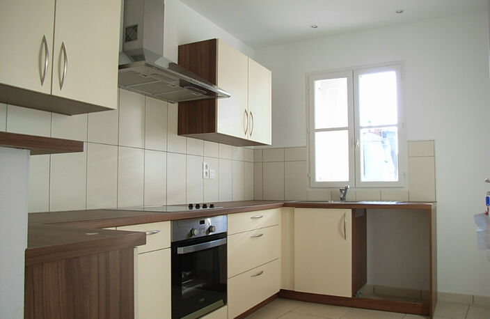 Appartement RODEZ - 3 pièce(s) - 69.65 m² - Terrasse de 10.37 m² — photo 3