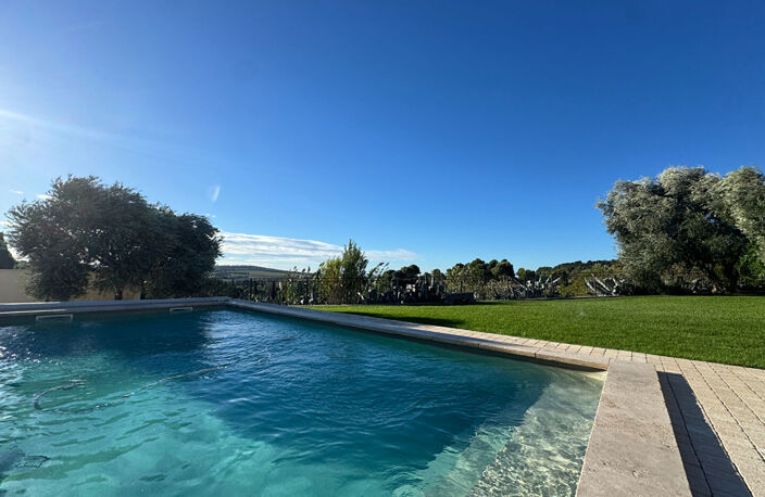 Villa d'exception avec vue dégagée et prestations haut de gamme — photo 2