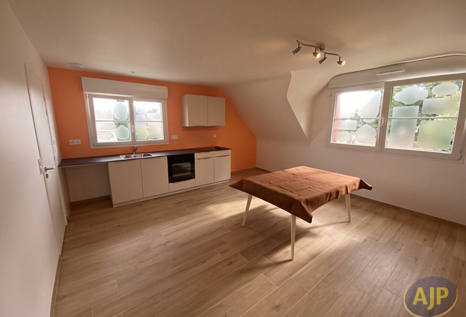 APPARTEMENT MEUBLE SULNIAC — photo 1