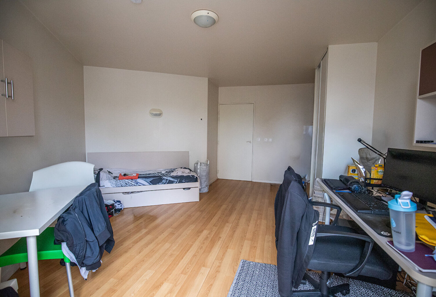 CHATILLON ? STUDIO DE 26,73 M² AVEC ESPACE EXTÉRIEUR ? INVESTISSEMENT LOCATIF — photo 1