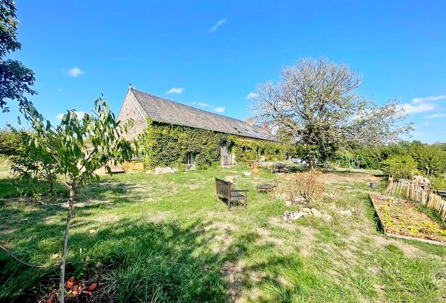 BOURGOGNE – NORD MORVAN – SECTEUR QUARRÉ-LES-TOMBES MAISON DE CA — photo 1