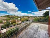 CAROLINE — photo 2