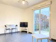 Studio meublé en rez-de-jardin - MEYZIEU centre — photo 4
