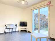 Studio meublé en rez-de-jardin - MEYZIEU centre — photo 4