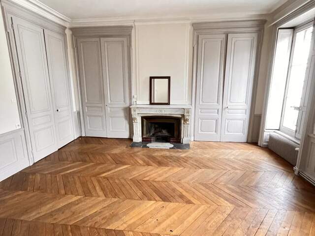 Appartement 5 pièces — photo du bien