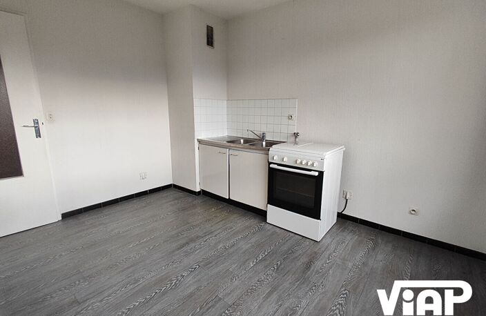 SPACIEUX T2 de 49m2 A PROXIMITE DE LA MAIRIE — photo 4