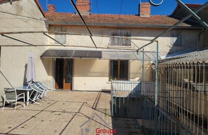 Vente immeuble  320 m² La Pacaudière (42310) — photo 2